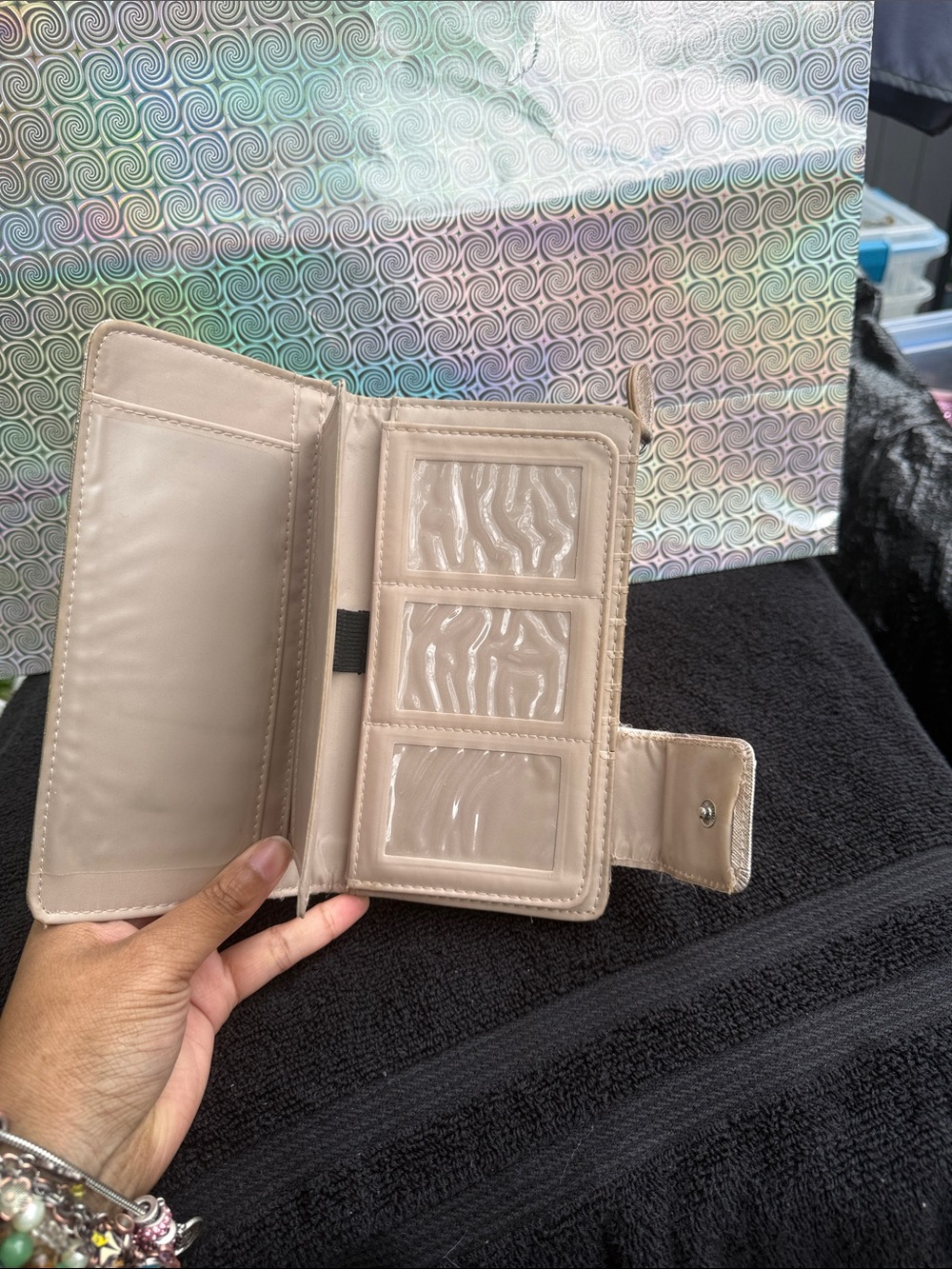 Metallic Heart-Embossed Zip Wallet - Rose Gold - Picture 2 of 5